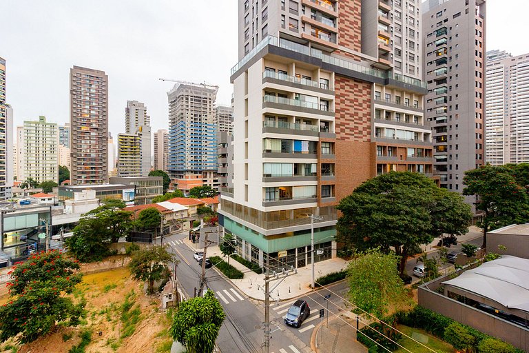 Studio Brooklin c/ Varanda, Academia e Market 24h