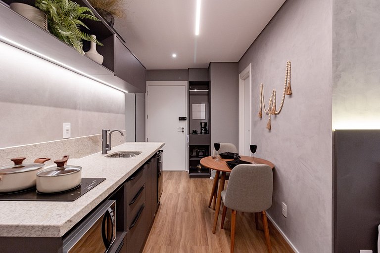 Studio Brooklin c/ Varanda, Academia e Market 24h