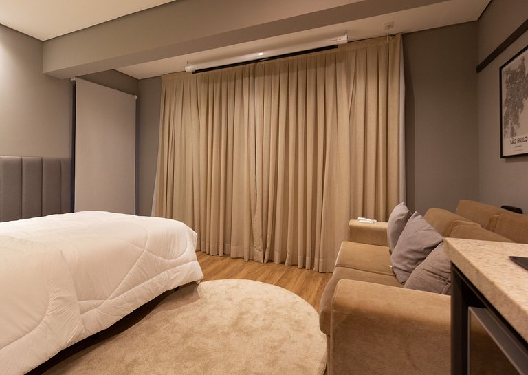 Studio Brooklin c/ Varanda, Academia e Market 24h
