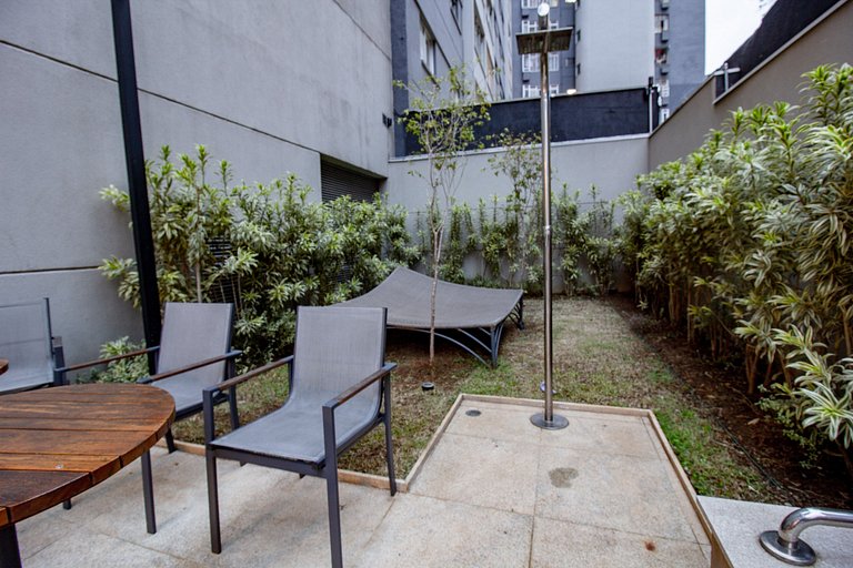 Studio Moderno no Paraiso com Varanda
