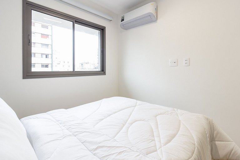 Apto Moderno com Varanda e Conforto