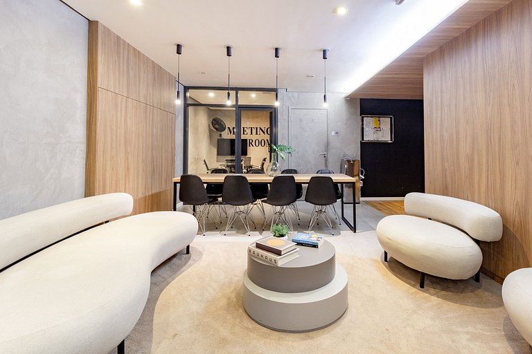 Apto elegante com Sacada e Estrutura Completa