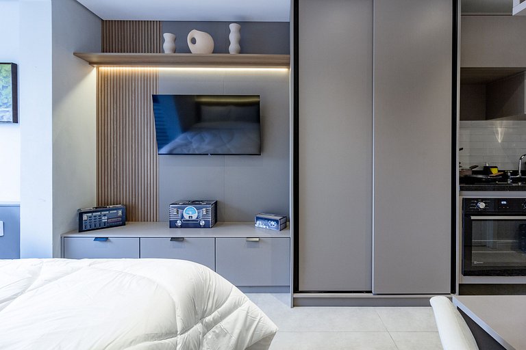 Apto elegante com Sacada e Estrutura Completa