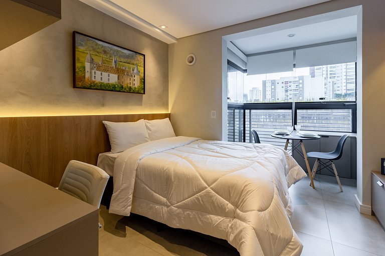 Apto elegante com Sacada e Estrutura Completa