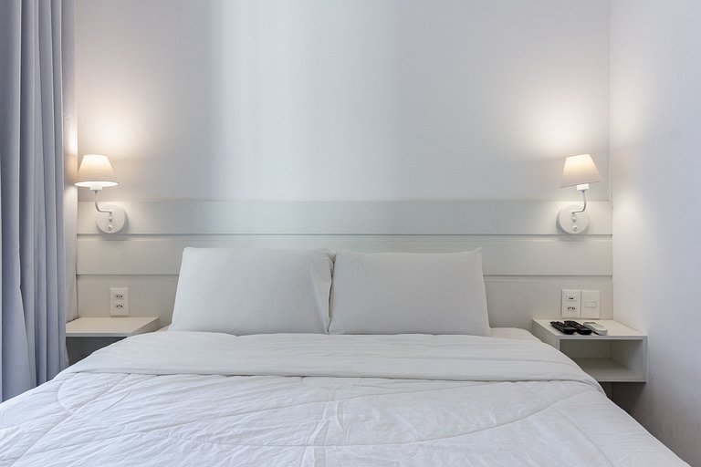 Apto completo c/ cama queen e TV a cabo