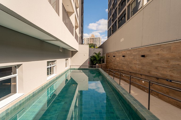 Apto charmoso de 1 dorm c/ varanda na Vila Olimpia