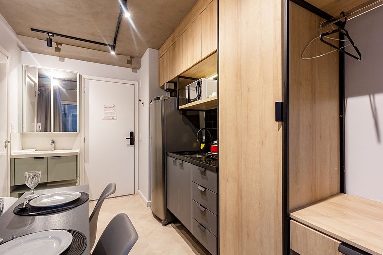 Studio Premium Próx. Av. Paulista c/ Varanda