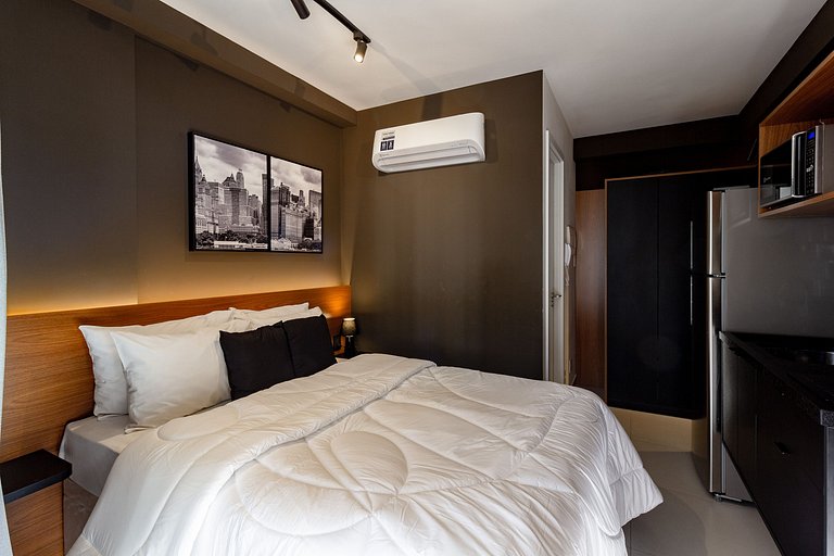 Studio Moderno no Paraiso com Varanda