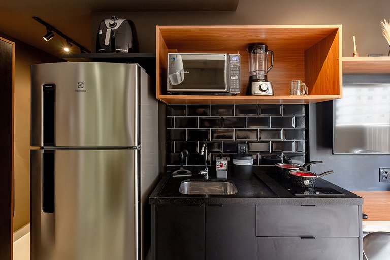 Studio Moderno no Paraiso com Varanda
