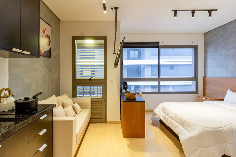 Conforto: Apto completo  e bem localizado