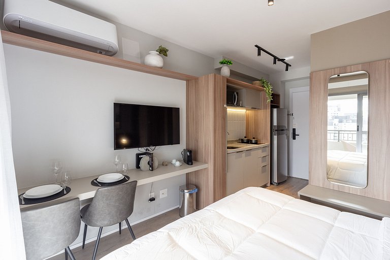 Apartamento com varanda e vista para São Paulo