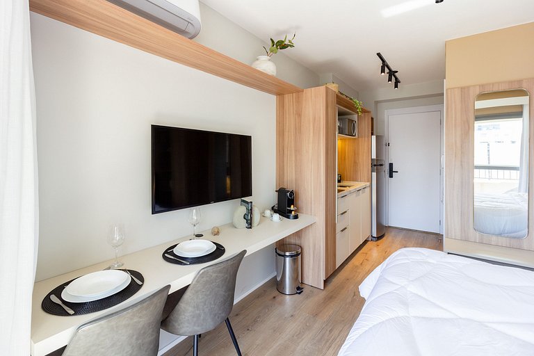 Studio charmoso com decoração moderna