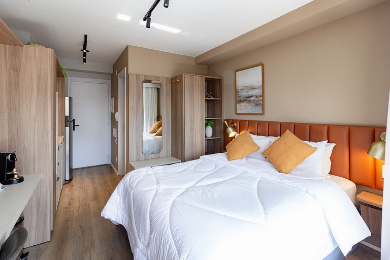 Studio charmoso com decoração moderna