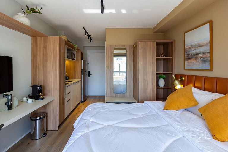 Studio charmoso com decoração moderna