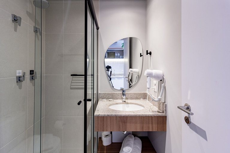 Studio charmoso com decoração moderna