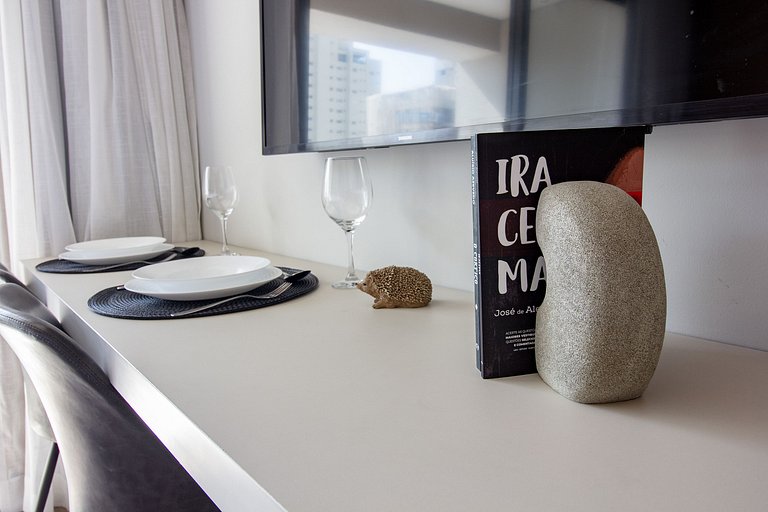 Studio charmoso com decoração moderna