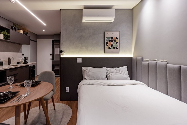 Studio Brooklin c/ Varanda, Academia e Market 24h