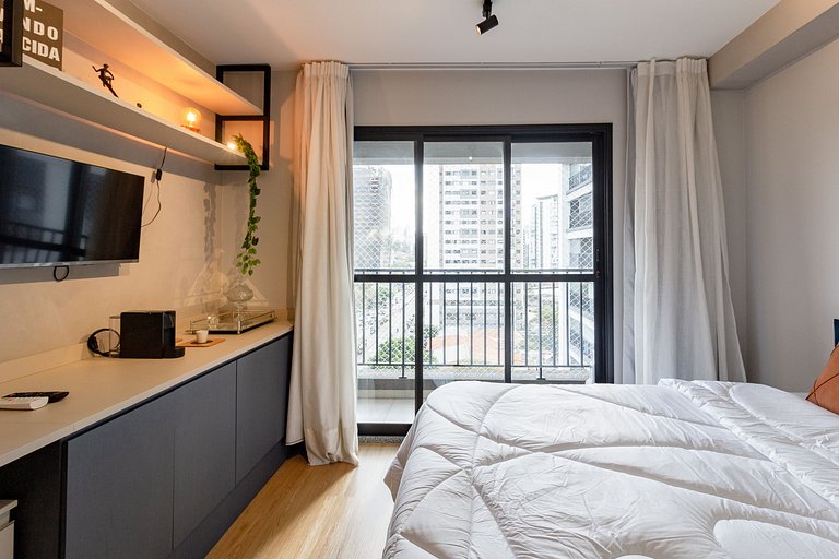 Studio em Pinheiros c/ Cama Queen e Piscina Rooftop