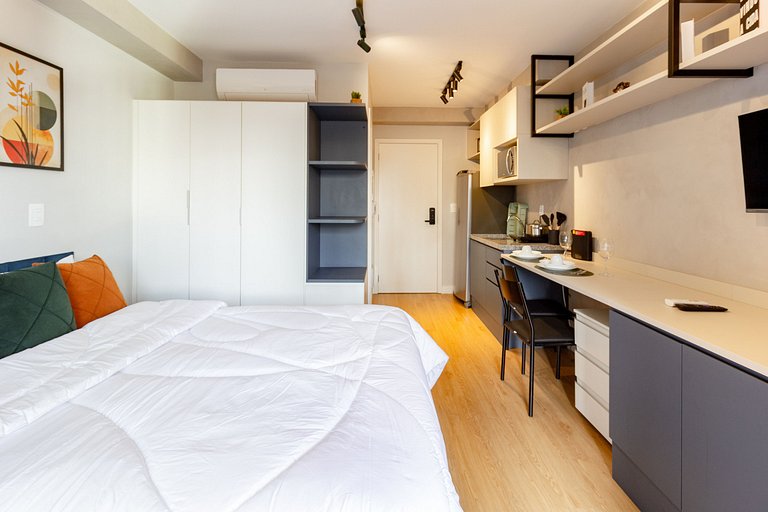Studio em Pinheiros c/ Cama Queen e Piscina Rooftop