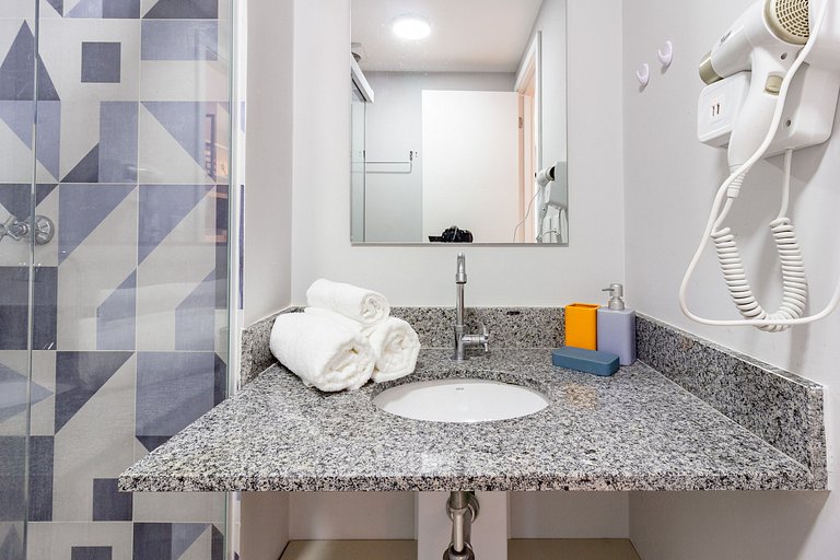 Studio em Pinheiros c/ Cama Queen e Piscina Rooftop