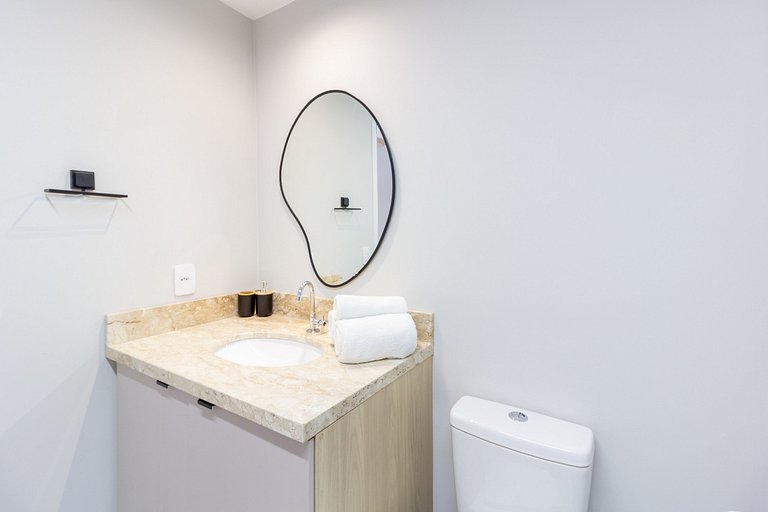 Conforto e elegância: Apto completo c/ varanda