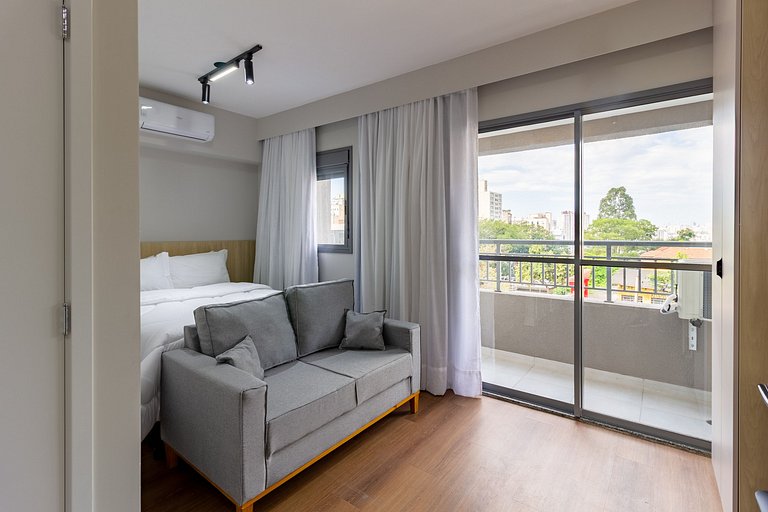 Conforto e elegância: Apto completo c/ varanda