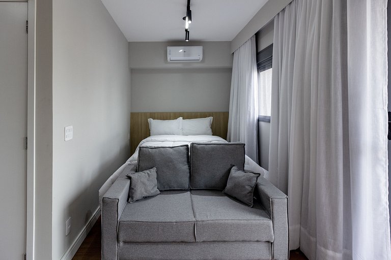 Conforto e elegância: Apto completo c/ varanda